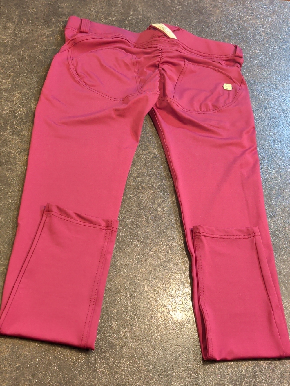 Freddy Pants in Magenta
